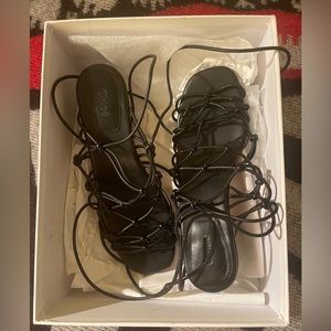 Chloe Womens Knot Strappy Leather Ankle Wrap Sandals Black Size 37